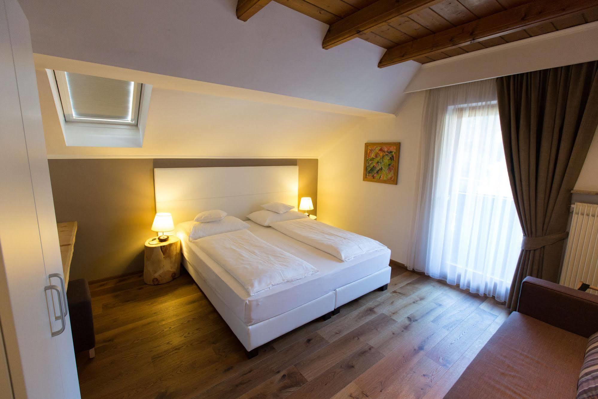 Eggentaler Hotel Cardano Luaran gambar